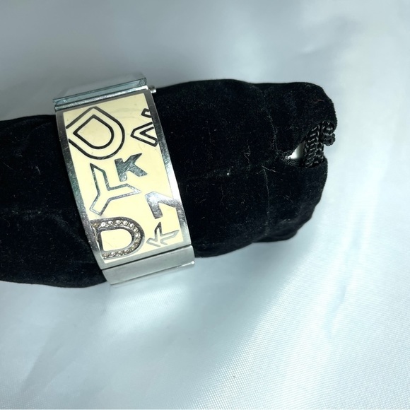 Dkny watch - Picture 2 of 8
